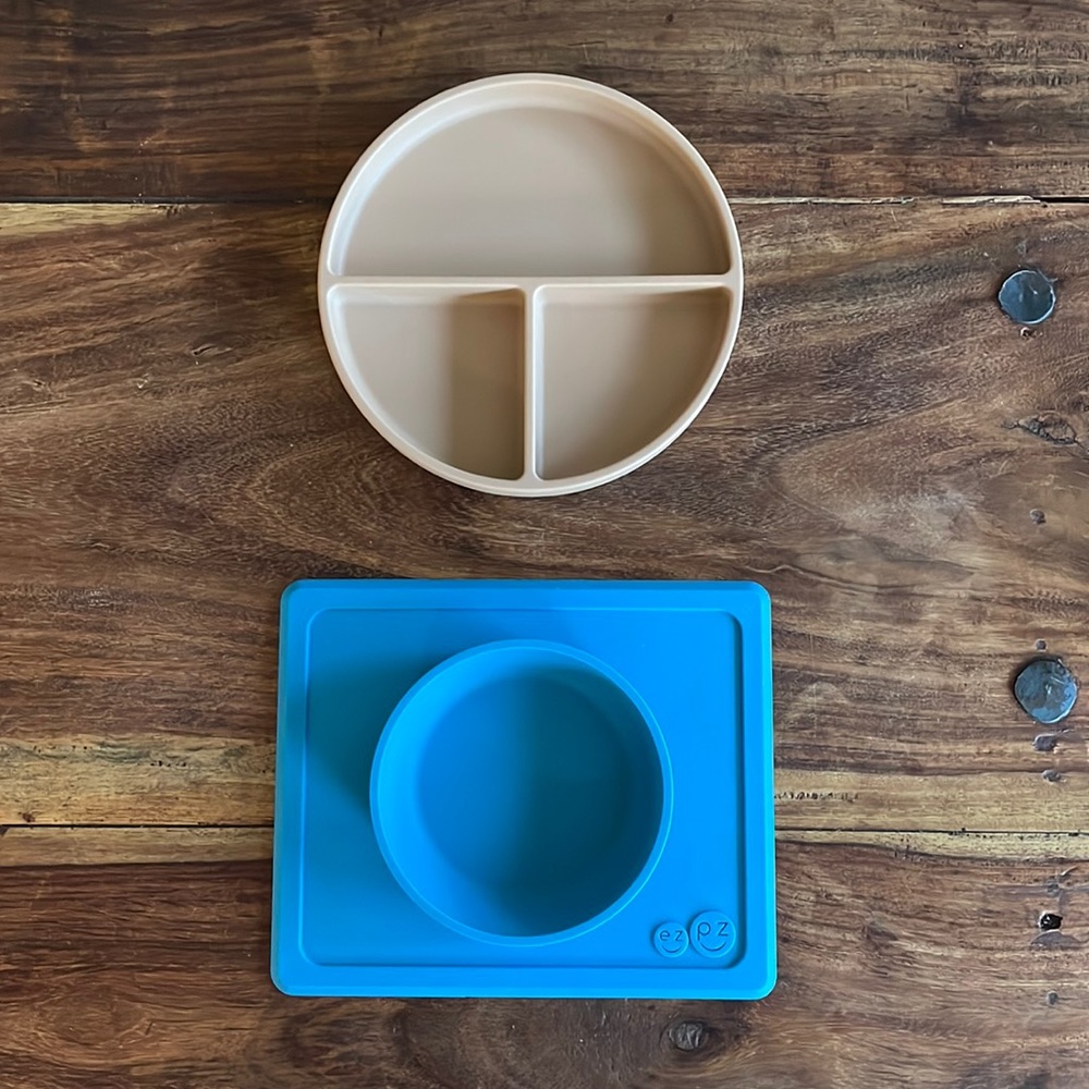 Two Like New Silicone Baby/Toddler Suction Plates